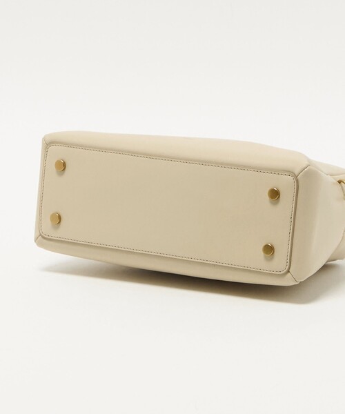 tov（トーヴ）の「＜TOV＞PETAL バッグ（ボストンバッグ・レディース・オフホワイト/ベージュ・FREE）」の10枚目の写真