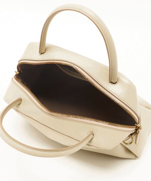 tov（トーヴ）の「＜TOV＞PETAL バッグ（ボストンバッグ・レディース・オフホワイト/ベージュ・FREE）」の9枚目の写真