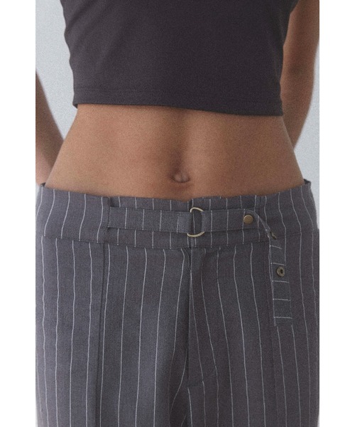 ALEXIA STAM(アリシアスタン)の「Stripe Belted Pants /ストライプパンツ(その他パンツ・レディース・アイボリー/チャコールグレー・S/M)」の11枚目の写真