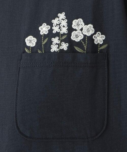 one'sterrace(ワンズテラス)の「コットン天竺 花刺繍入り5分袖プルオーバー(Tシャツ/カットソー・レディース・レッド系9/アイボリー系8/ネイビー系5・02)」の9枚目の写真