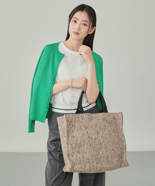 INDIVI(インディヴィ)の「【選べる柄バリエ】スクエアトートバッグ(トートバッグ・レディース・ライトグレー/ライトグレー系3/ブラック系3/ダークブラウン系3・00)」の19枚目の写真