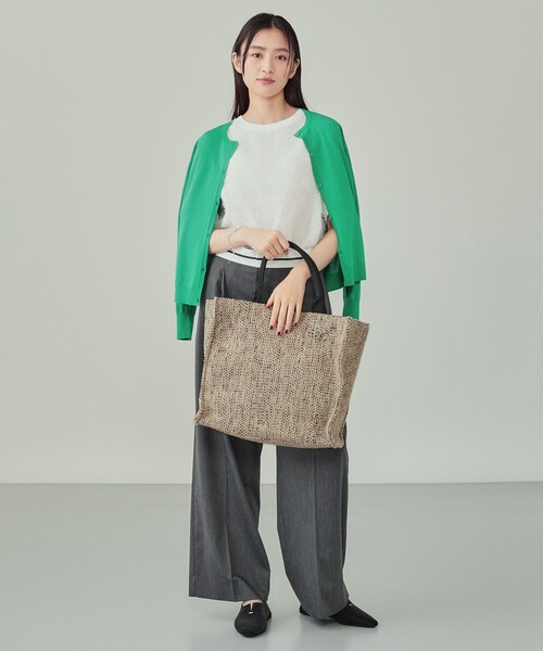 INDIVI(インディヴィ)の「【選べる柄バリエ】スクエアトートバッグ(トートバッグ・レディース・ライトグレー/ライトグレー系3/ブラック系3/ダークブラウン系3・00)」の20枚目の写真