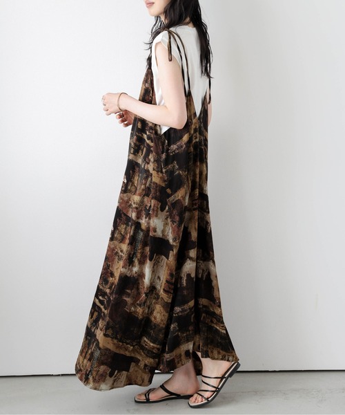 SUGAR BISKET（シュガービスケット）の「ニュアンスプリントキャミソールワンピース（ワンピース・レディース・A/B・フリー）」の4枚目の写真