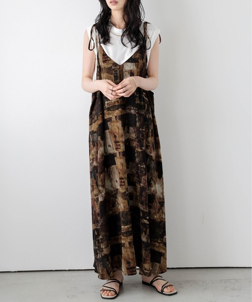 SUGAR BISKET（シュガービスケット）の「ニュアンスプリントキャミソールワンピース（ワンピース・レディース・A/B・フリー）」の3枚目の写真