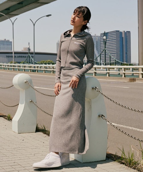 RVCA(ルーカ)の「RVCA/ルーカ MAXI PENCIL SKIRT リブニットスカート BF044-601(スカート・レディース・杢グレー/ベージュ/ブラック・M)」の11枚目の写真