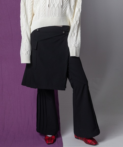 AULA AILA（アウラアイラ）の「ストレッチフレアパンツ（その他パンツ・レディース・ボルドー/カーキ/ブラック・1/0）」の2枚目の写真