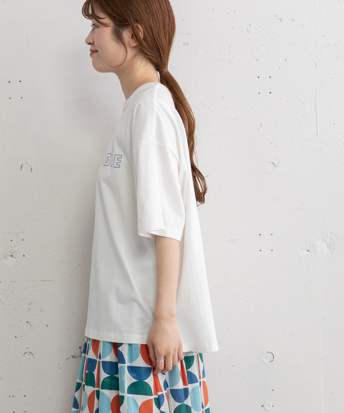 POU DOU DOU(プードゥドゥ)の「JOiEバックロゴ刺繍Tシャツ(Tシャツ/カットソー・レディース・イエロー/ライトイエロー/オフホワイト/ネイビー・M)」の11枚目の写真