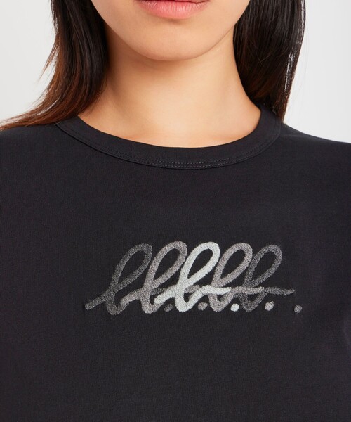 agnes b.（アニエスベー）の「"b."ロゴ 刺繍 コットン 半袖 Tシャツ "Brando"（Tシャツ/カットソー・レディース・ブラック・1/3/2）」の5枚目の写真