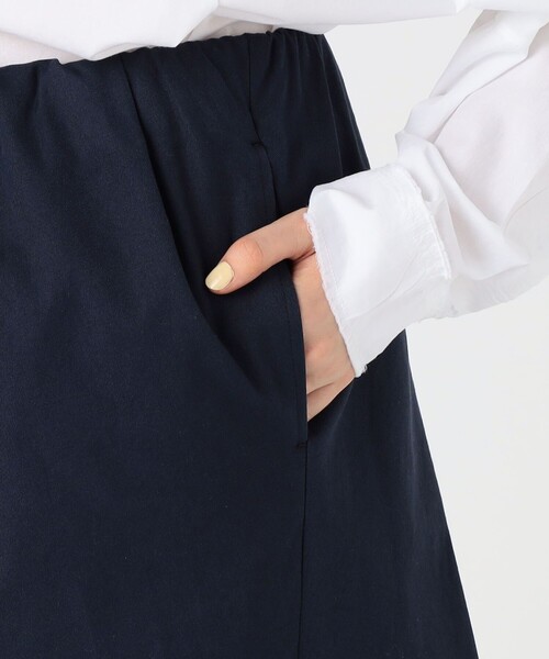 GALERIE VIE（ギャルリー ヴィー）の「■ノンマーセライズドコットン アシンメトリーパンツ（その他パンツ・レディース・ホワイト/ネイビー/ベージュ・36/32）」の5枚目の写真