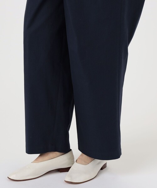 GALERIE VIE（ギャルリー ヴィー）の「■ノンマーセライズドコットン アシンメトリーパンツ（その他パンツ・レディース・ホワイト/ネイビー/ベージュ・36/32）」の6枚目の写真