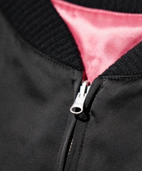 THRIFTY LOOK（スリフティールック）の「THRIFTY LOOK / スリフティールック SOUVENIR GREENLAND BLOUSON サテン スーベニアジャケット スカジャン リバーシブル ショートブルゾン（ブルゾン・メンズ・ブラック・X-SMALL/MEDIUM/LARGE）」の8枚目の写真