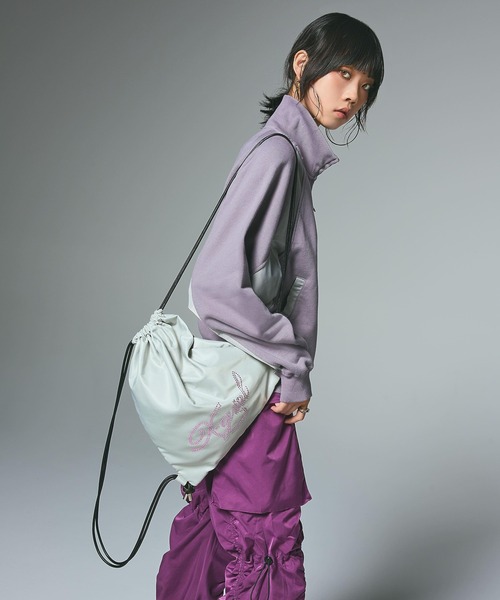 X-girl（エックスガール）の「RHINESTONE KNAPSACK（バックパック/リュック・レディース・グレー/ブラック・ONE SIZE）」の3枚目の写真