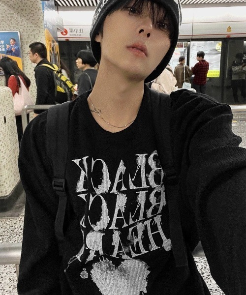 ブラックストリートニットTシャツ（ニット/セーター）｜COSYHARU