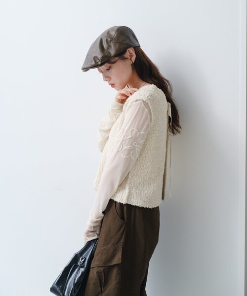 Kastane（カスタネ）の「*【S.Mサイズ展開】リボンヤーンニットベスト（ベスト・レディース・アイボリー/ブラウン/チャコールグレー・MEDIUM/SMALL）」の6枚目の写真