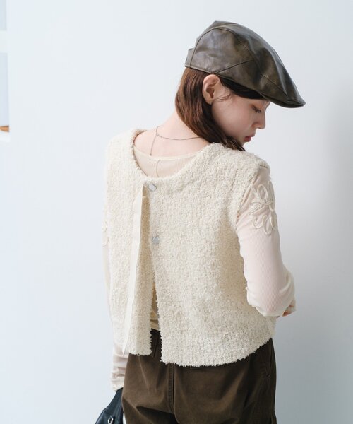 Kastane（カスタネ）の「*【S.Mサイズ展開】リボンヤーンニットベスト（ベスト・レディース・アイボリー/ブラウン/チャコールグレー・MEDIUM/SMALL）」の7枚目の写真