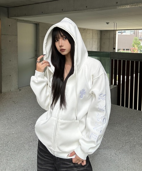 KsG(ケーエスジー)の「Thermal Sacred Zip Parker(パーカー・レディース・ブラック/グレー/ホワイト・X-LARGE/LARGE/SMALL/MEDIUM)」の2枚目の写真