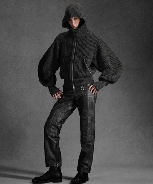 JOHN LAWRENCE SULLIVAN（ジョンローレンスサリバン）の「【JOHN LAWRENCE SULLIVANジョーンローレンスサリバン】RIBED MASSIVE ROUNDED SLEEVE ZIP-UP KNIT JACKET（ブルゾン・メンズ・グレー/ブラック・M/S）」の4枚目の写真