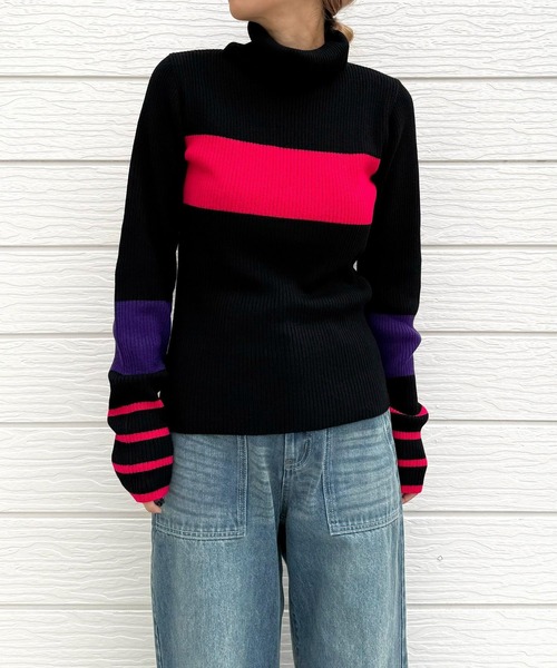 Q（キュー）の「リブタートルカラーニット（ニット/セーター・レディース・ライトグレー/アイボリー/ブラック・MEDIUM）」の4枚目の写真