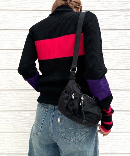 Q（キュー）の「リブタートルカラーニット（ニット/セーター・レディース・ライトグレー/アイボリー/ブラック・MEDIUM）」の19枚目の写真