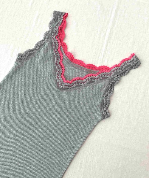 Q（キュー）の「バイカラーテレコタンク（タンクトップ・レディース・ブラック/パープル/ライトグレー・MEDIUM）」の13枚目の写真