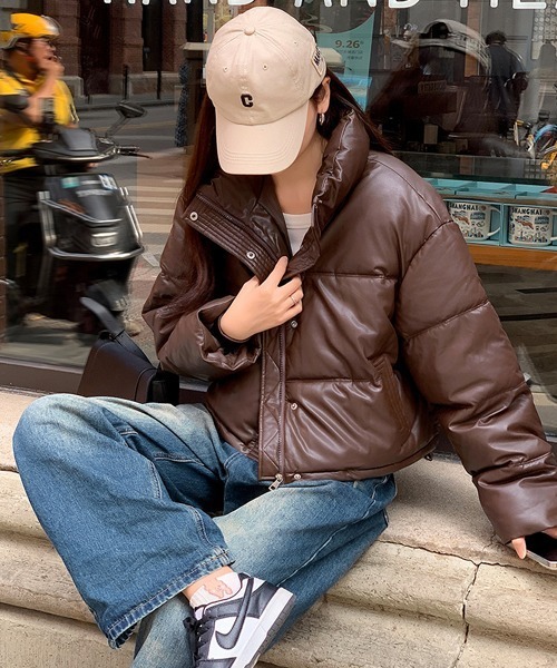 フェイクレザーショートダウンジャケット（ダウンジャケット/コート