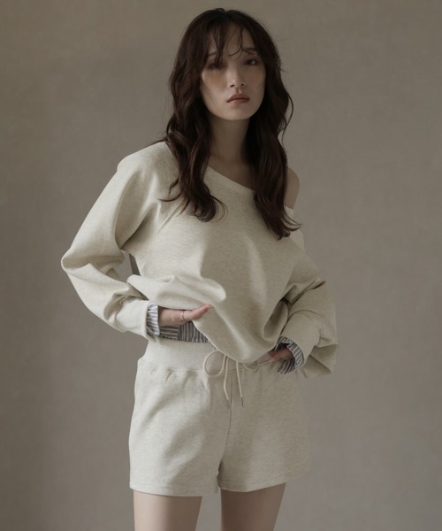Ulysses（ユリシス）の「【セットアップ】ワンショルトップス＆レイヤードデザインショートパンツ（スウェット・レディース・ダークブルー/ベージュ・M/S）」の5枚目の写真