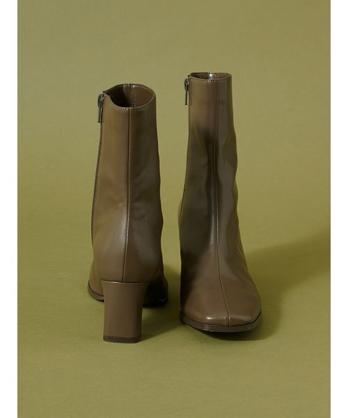 SNIDEL（スナイデル）の「フィットショートブーツ（ブーツ・レディース・モカ/ブラック・S）」の2枚目の写真