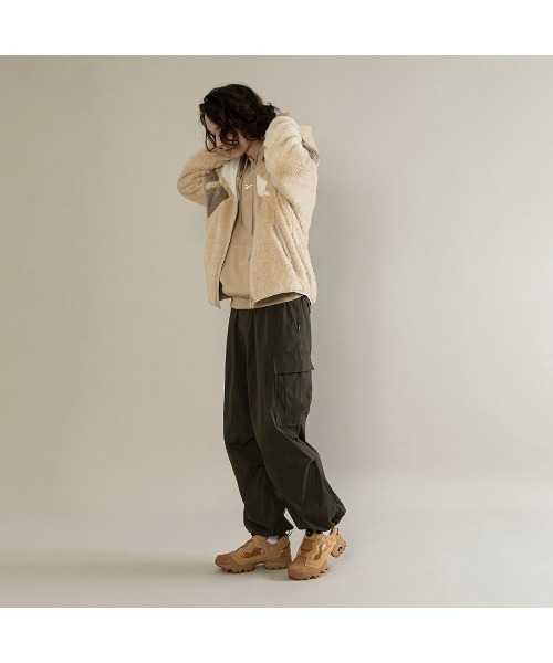 Reebok(リーボック)の「インスタ ポンプフューリー 94 ウィンター / INSTAPUMP FURY 94 WINTER(スニーカー・メンズ・ブラウン/グリーン/ブラック・23.0cm/23.5cm/24.5cm/24.0cm/25.0cm/25.5cm/26.0cm/26.5cm/27.0cm/27.5cm/28.0cm/28.5cm/29.0cm/30.0cm)」の6枚目の写真