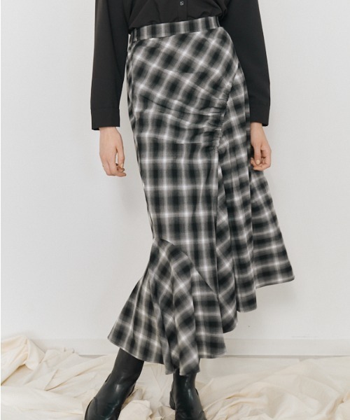 Muel Chic(ミュエルシック)の「Niger check skirt ニジェールチェックスカート(スカート・レディース・ブラック系/ブラウン系/ベージュ系その他・FREE)」の2枚目の写真