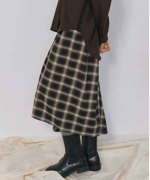 Muel Chic(ミュエルシック)の「Niger check skirt ニジェールチェックスカート(スカート・レディース・ブラック系/ブラウン系/ベージュ系その他・FREE)」の11枚目の写真