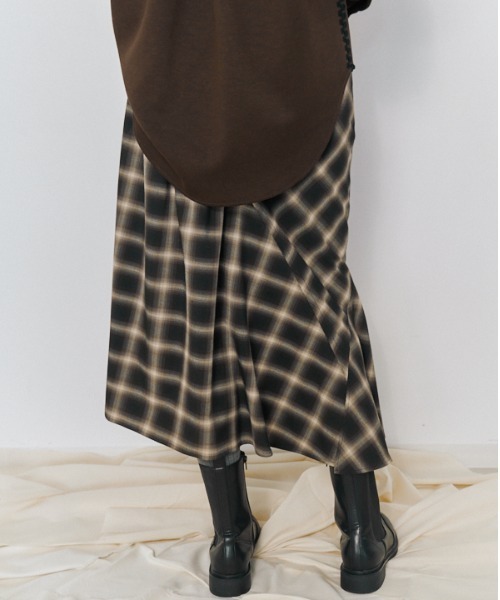 Muel Chic(ミュエルシック)の「Niger check skirt ニジェールチェックスカート(スカート・レディース・ブラック系/ブラウン系/ベージュ系その他・FREE)」の4枚目の写真