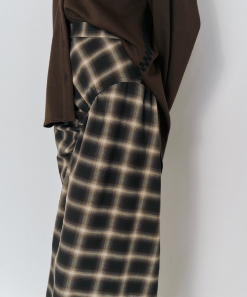 Muel Chic(ミュエルシック)の「Niger check skirt ニジェールチェックスカート(スカート・レディース・ブラック系/ブラウン系/ベージュ系その他・FREE)」の9枚目の写真