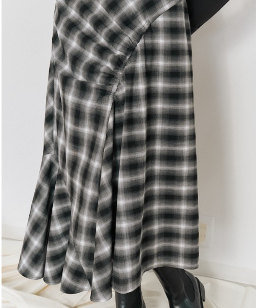 Muel Chic(ミュエルシック)の「Niger check skirt ニジェールチェックスカート(スカート・レディース・ブラック系/ブラウン系/ベージュ系その他・FREE)」の16枚目の写真