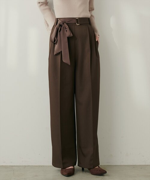 natural couture(ナチュラルクチュール)の「ウエストリボン付センタープレスパンツ(スラックス・レディース・ブラック/ブラウン/グレー・MEDIUM/SMALL)」の13枚目の写真