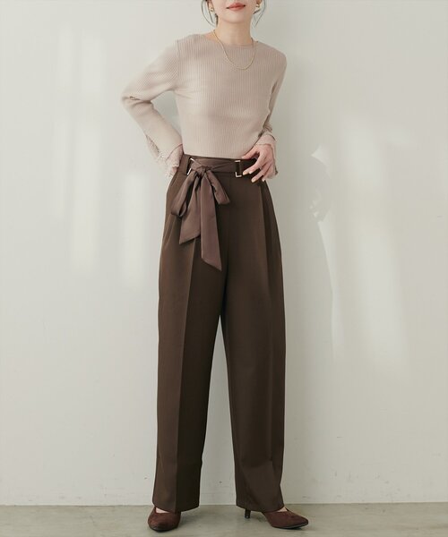 natural couture(ナチュラルクチュール)の「ウエストリボン付センタープレスパンツ(スラックス・レディース・ブラック/ブラウン/グレー・MEDIUM/SMALL)」の15枚目の写真