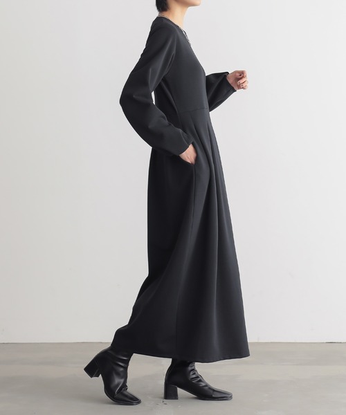 for/c（フォーシー）の「[低身長/高身長向けサイズ有]サマ見えコクーンワンピース【サスティナブル】（ワンピース・レディース・ブラック・M/L/PM/TM）」の2枚目の写真