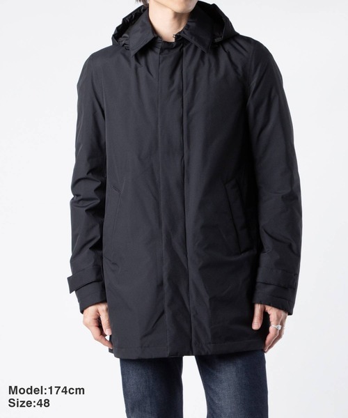 HERNO（ヘルノ）の「HERNO LAMINAR DOWN JACKETヘルノ ラミナー ロング ダウンジャケット（ダウンジャケット/コート・メンズ・ブラック/ネイビー系1・50）」の3枚目の写真