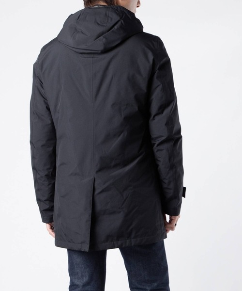 HERNO（ヘルノ）の「HERNO LAMINAR DOWN JACKETヘルノ ラミナー ロング ダウンジャケット（ダウンジャケット/コート・メンズ・ブラック/ネイビー系1・50）」の6枚目の写真