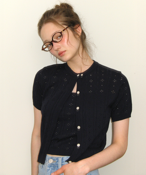 RONRON(ロンロン)の「EYELET BUTTON KNIT CARDIGAN NAVY(カーディガン/ボレロ・レディース・その他・FREE)」の3枚目の写真