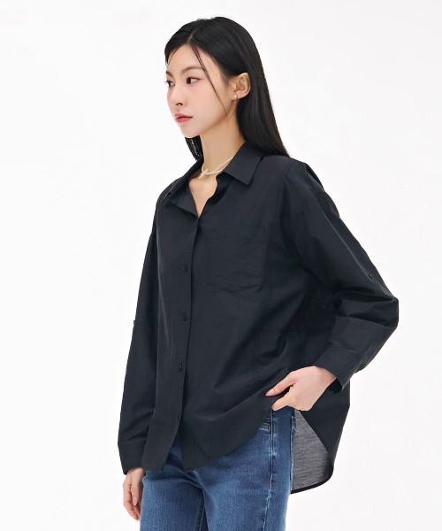 CHASECULT(チェイスカルト)の「レディース オープンカラー袖ロールアップシャツ-ネイビー(シャツ/ブラウス・レディース・ネイビー・90/85)」の2枚目の写真