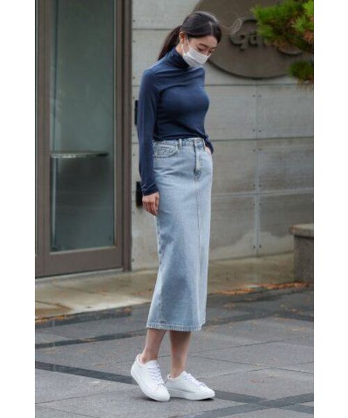 MUSINSA STANDARD WOMAN（ムシンサスタンダードウーマン）の「ウィメンズテンセルスリムタートルネックTシャツ[ネイビー]（Tシャツ/カットソー・レディース・その他・SMALL/MEDIUM/LARGE/X-SMALL）」の5枚目の写真