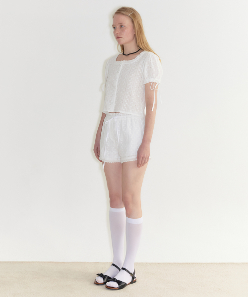 SINOON（シヌーン）の「Eyelet Blouse (White)（シャツ/ブラウス・レディース・ホワイト・FREE）」の4枚目の写真