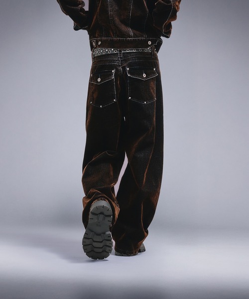 ANDER HUNK（アンダーハンク）の「Overdyed Flocky Denim Pants / オーバーダイフロッキーデニムパンツ（デニムパンツ・メンズ・ブラック系/ダークインディゴブルー・SMALL/LARGE/MEDIUM）」の7枚目の写真