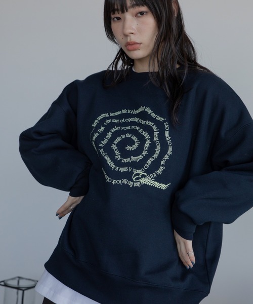 VACANCY(ヴァカンシー)の「渦ウェーブロゴ刺繍トレーナー/裏起毛/新色追加(スウェット・レディース・グレー/ブラウン/ネイビー/チャコールグレー・FREE)」の4枚目の写真