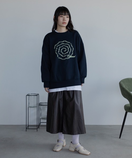 VACANCY(ヴァカンシー)の「渦ウェーブロゴ刺繍トレーナー/裏起毛/新色追加(スウェット・レディース・グレー/ブラウン/ネイビー/チャコールグレー・FREE)」の18枚目の写真