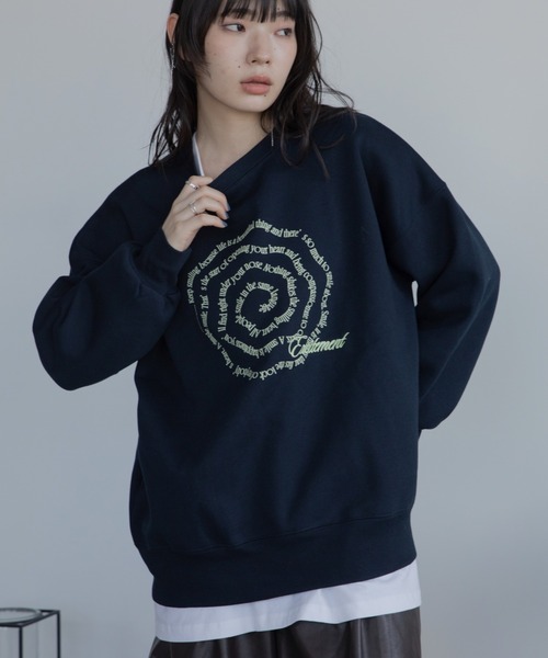 VACANCY(ヴァカンシー)の「渦ウェーブロゴ刺繍トレーナー/裏起毛/新色追加(スウェット・レディース・グレー/ブラウン/ネイビー/チャコールグレー・FREE)」の14枚目の写真