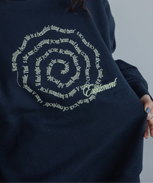 VACANCY(ヴァカンシー)の「渦ウェーブロゴ刺繍トレーナー/裏起毛/新色追加(スウェット・レディース・グレー/ブラウン/ネイビー/チャコールグレー・FREE)」の17枚目の写真