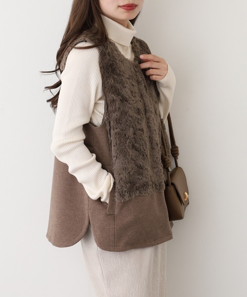 Anna Nicola(アンナニコラ)の「Anna Nicola ボアベスト(ベスト・レディース・ブラック/ライトベージュ/モカ/グレイッシュブルー・38)」の5枚目の写真