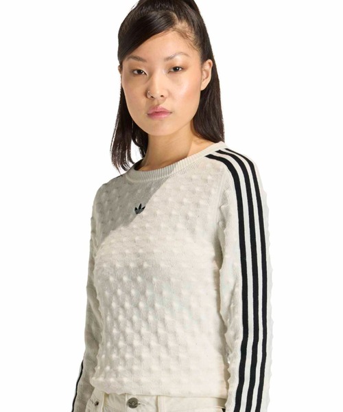 adidas（アディダス）の「adidas SLIM SOLID SPIKE KNIT SWEATSHIRT / アディダス スリム ソリッド スパイク ニット スウェットシャツ（ニット/セーター・レディース・ホワイト・S/M/L）」の2枚目の写真