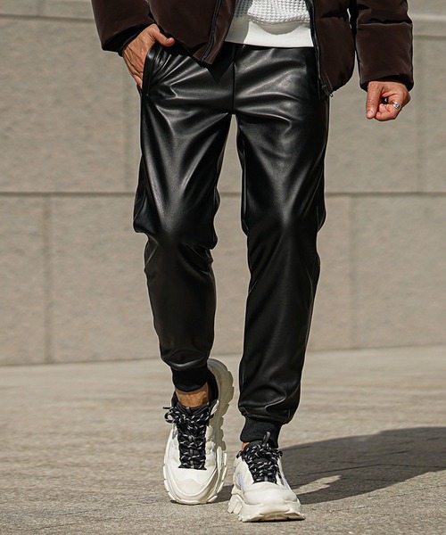 SOMEDIFF(サムディフ)の「【SOMEDIFF】PUレザーフルジップパーカーセットアップ メンズ 上下セット ブラック カーキ ジョガーパンツ 春服 冬服(セットアップ・メンズ・ブラック×カーキ/ブラック×ブラック・M/L/XL)」の9枚目の写真